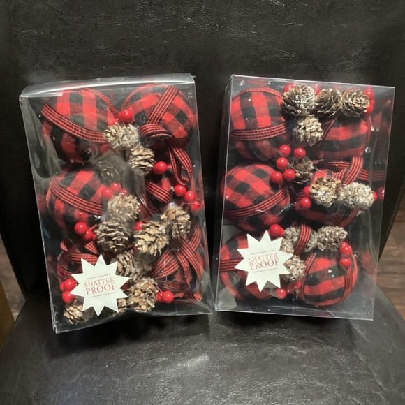 Christmas Shatter Proof Red-Black Ornament Bundle 2 packs=12 total New - Picture 12 of 13